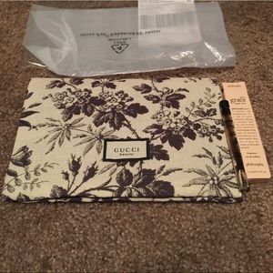 Gucci Beauty floral pouch